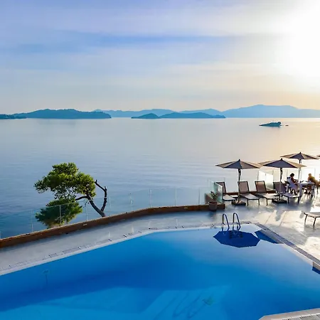 Hotel Cape Kanapitsa & Suites