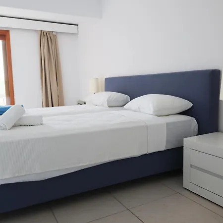 Cape Kanapitsa & Suites Hotel 5*
